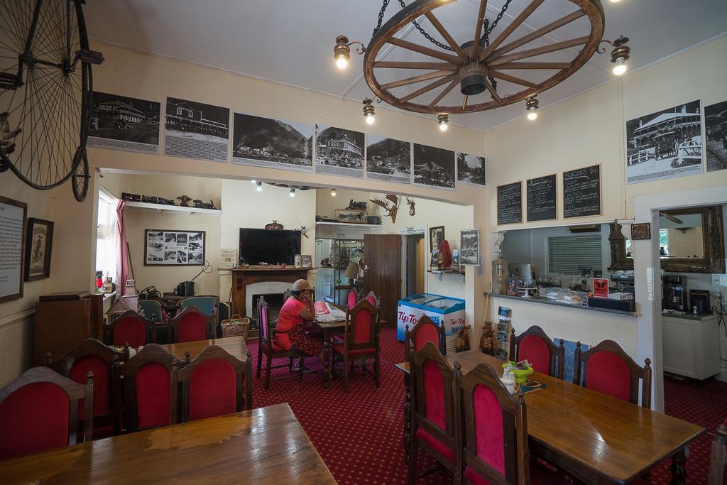 Otira Stagecoach Hotel Exterior foto