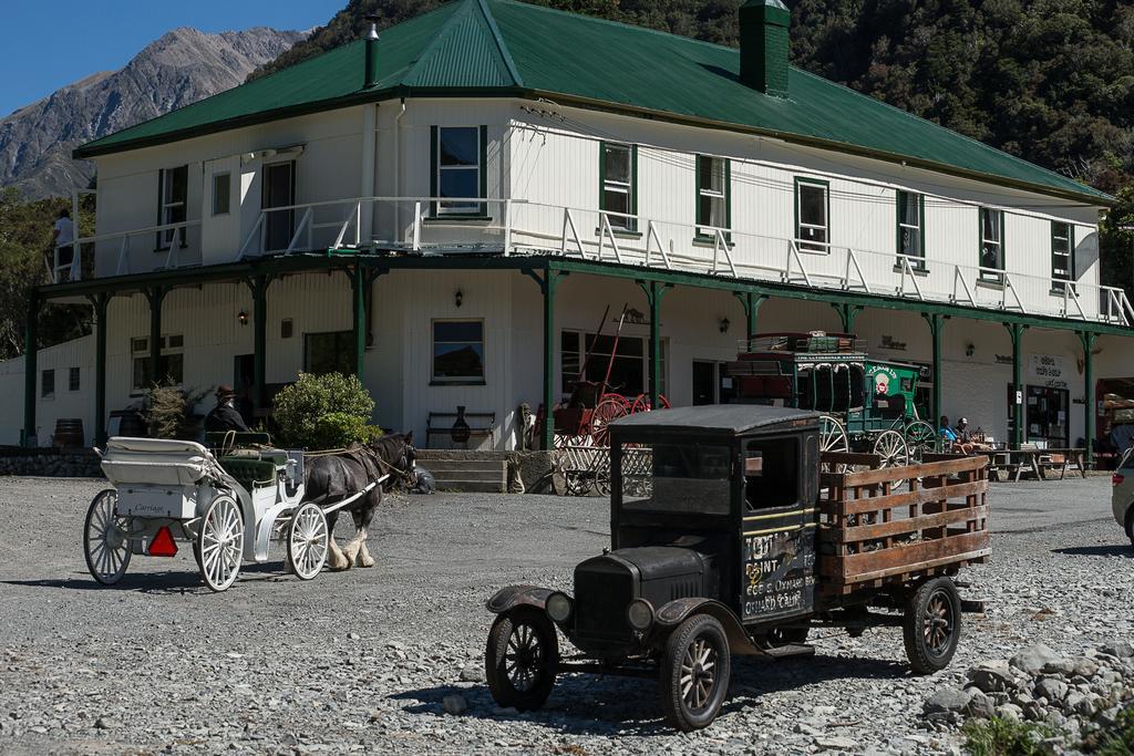 Otira Stagecoach Hotel Exterior foto